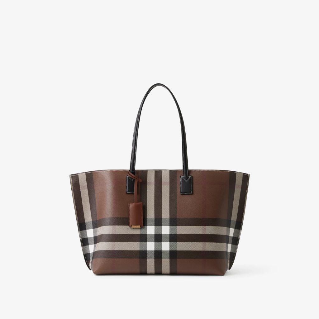 Burberry bag women, a revered British luxury fashion house, has captivated the world with its iconic designs and timeless elegance.