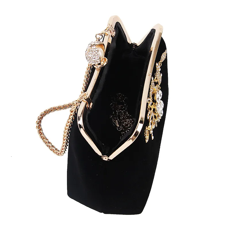 Black clutch bag – A versatile backpack for women