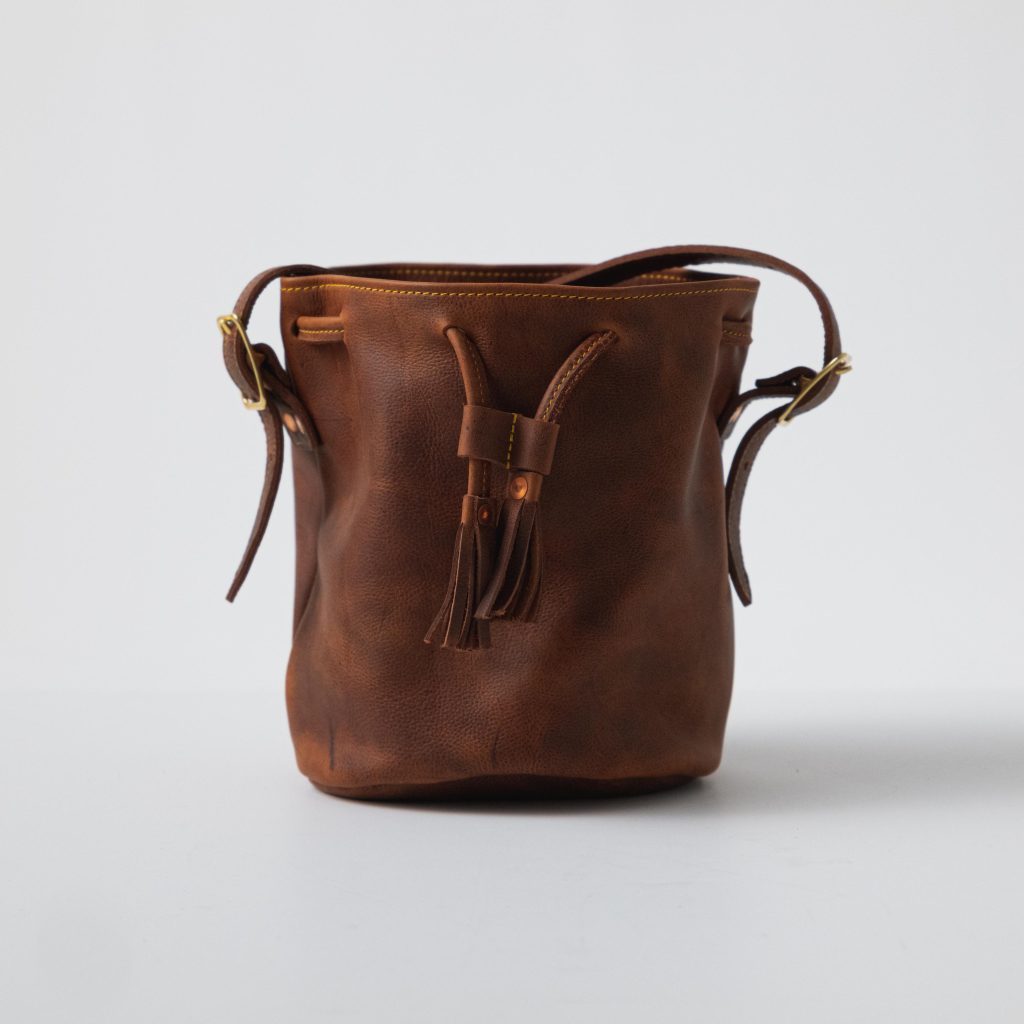 Bucket crossbody bag