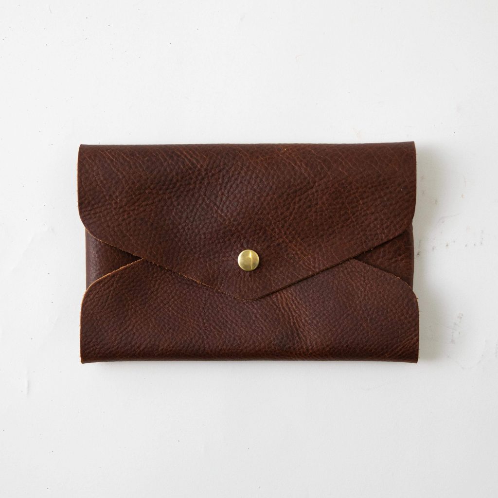 Tan clutch