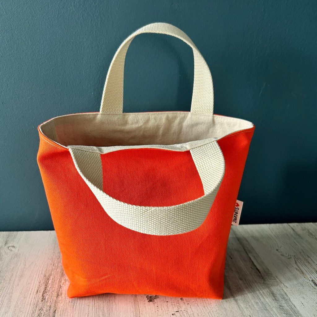 sew a tote bag with flat bottom