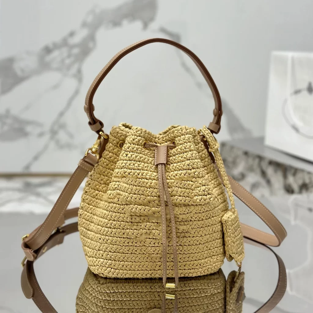 Crochet bucket bag