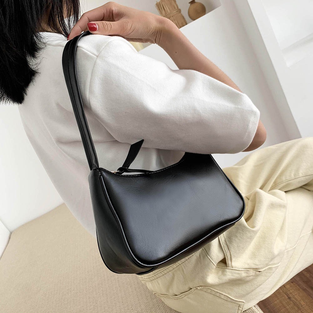 black shoulder bag