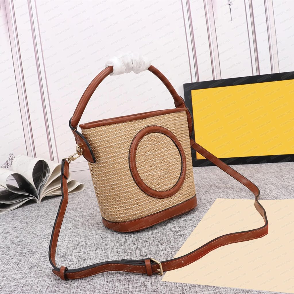 straw shoulder bag