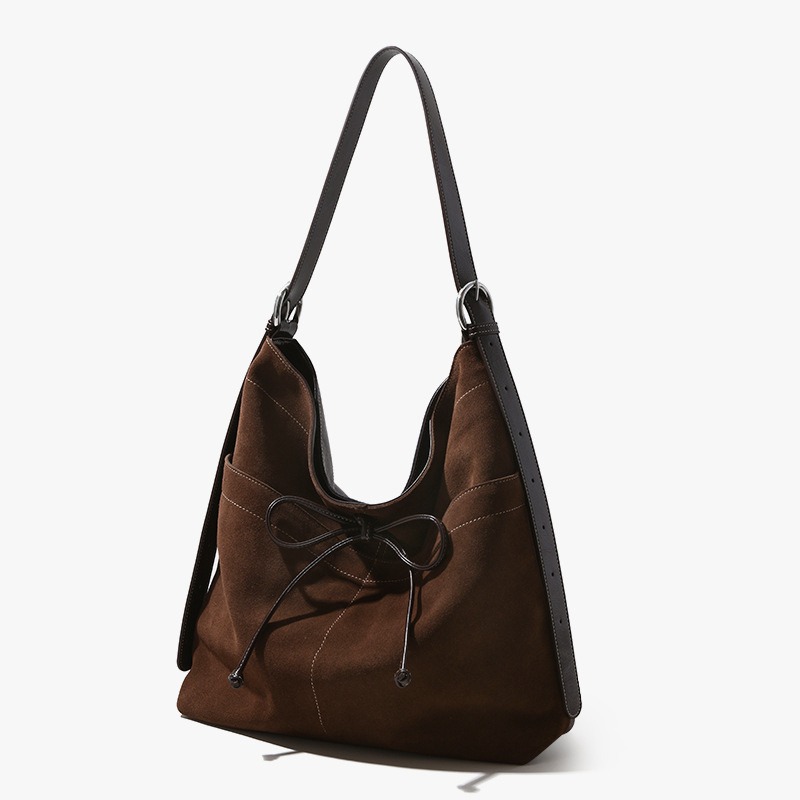 Dark Brown Shoulder Bag Must-Haves