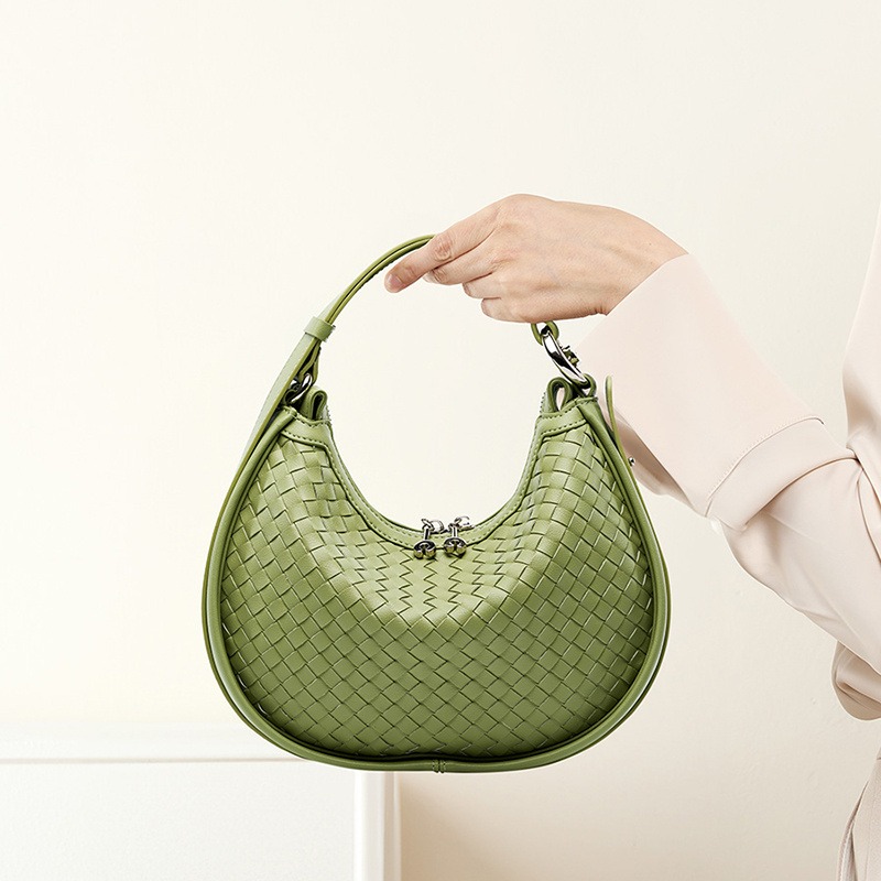 woven shoulder bag